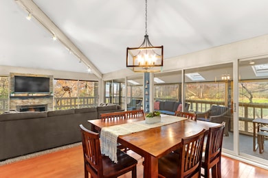 303 Deerpath E unit B, Fontana, WI 53125 - photo 2