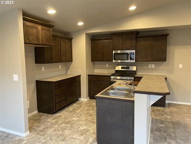 486 Bushnell Ln, Eugene, OR 97404 - photo 3