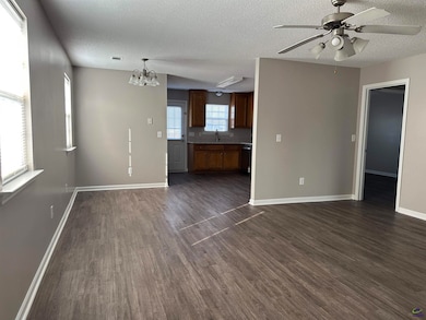 219 W Wrasling Way, Warner Robins, GA 31088 - photo 4