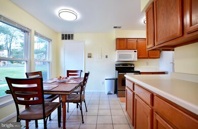 19905 Appledowre Cir unit 283, Germantown, MD 20876 - photo 3