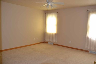 510 Roslyn Ave, Erie, PA 16505 - photo 7