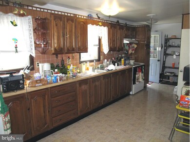 2358 Fisher Rd, Chambersburg, PA 17202 - photo 6