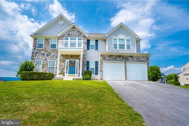 654 Bentley Dr, Inwood, WV 25428 - photo 2