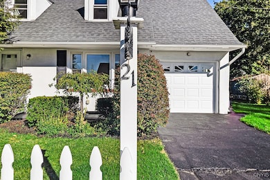 21 Hara Crescent, New Hartford, NY 13413 - photo 3