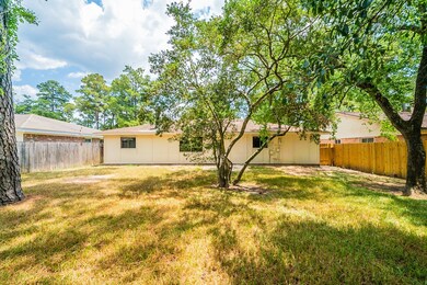 5015 Fitzwater Dr, Spring, TX 77373 - photo 7