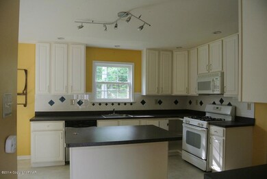 3146 Hollow Dr, East Stroudsburg, PA 18301 - photo 6