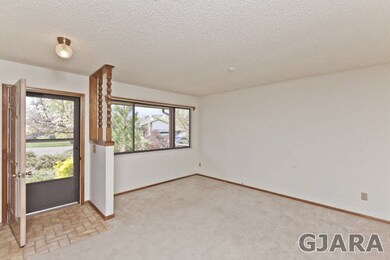 Light & Bright Living Room