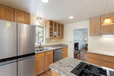 251 South St, Foxboro, MA 02035 - photo 6