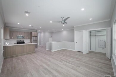 500 Sutton Ct unit 134, Deer Park, NY 11729 - photo 7