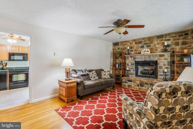 152 Broad Ave, Winchester, VA 22602 - photo 2