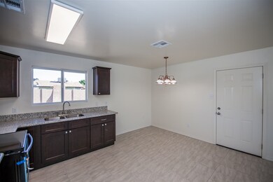 8315 S Coconino Ln, Yuma, AZ 85364 - photo 5