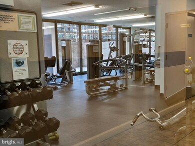 Skyline Square North and South unit 817N, Baileys Crossroads, VA 22041 - photo 5