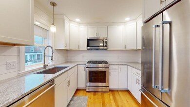 401 E Merrimack St unit 14, Lowell, MA 01852 - photo 4