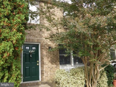 7905 Tyson Oaks Cir, Vienna, VA 22182 - photo 2