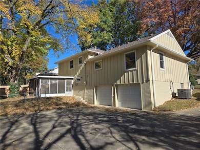 8400 Willow Way, Raytown, MO 64138 - photo 5