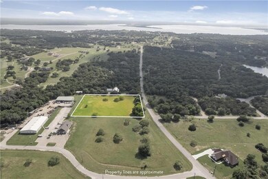 1077 White Bluff Dr, Whitney, TX 76692 - photo 2