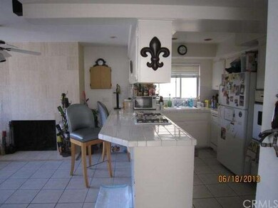 lower unit kitchen