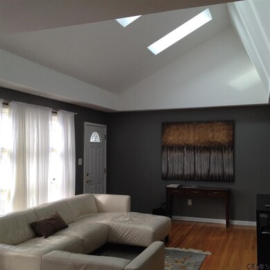 19 Swartson Ct, Albany, NY 12209 - photo 6