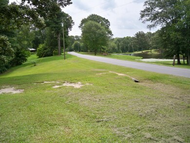 137 Maxey Rd, Laurel, MS 39443 - photo 2