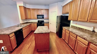 11258 Wildmeadows St, Waldorf, MD 20601 - photo 3