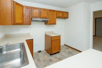 10058 W L Ave-107