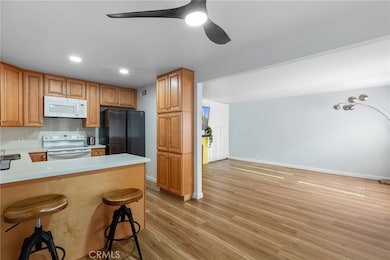 15015 Sherman Way unit 314, Van Nuys, CA 91405 - photo 2