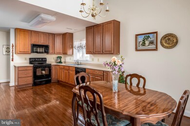 407 Lantern Ln unit 7, Kennett Square, PA 19348 - photo 2