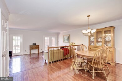 6323 Tisbury Dr, Burke, VA 22015 - photo 5