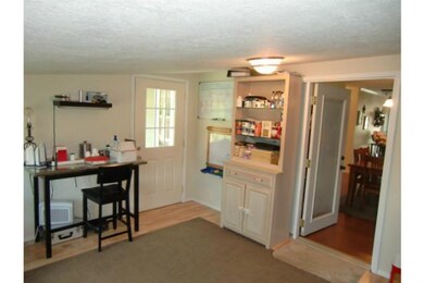 Studio/Study/Office.