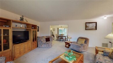 12 Fieldcrest Cir, Asheville, NC 28806 - photo 6