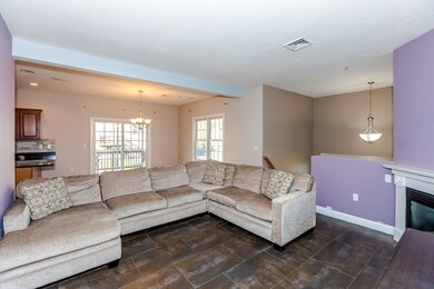 9 Knotts St, Hudson, MA 01749 - photo 4