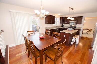 1617 Valley Ridge Ct, Naperville, IL 60565 - photo 2