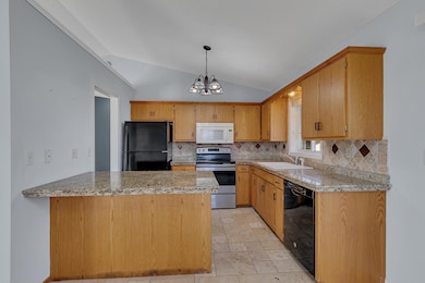 611 3rd Ave NE, Saint Joseph, MN 56374 - photo 2