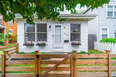 692 S 9th St-5
