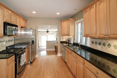 240 S Poplar Ave, Elmhurst, IL 60126 - photo 5