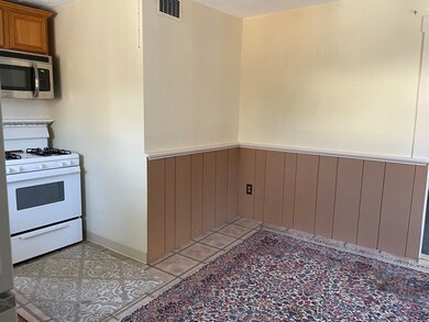 183 Pleasant St unit 2, Marblehead, MA 01945 - photo 4