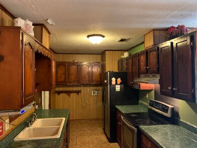 1931 Tulip St, Laurel, MS 39440 - photo 3