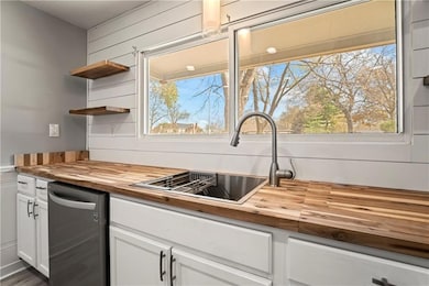 3826 S Crysler Ave, Independence, MO 64055 - photo 6