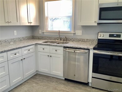 What a Cute Kitchen !!   NEW White 