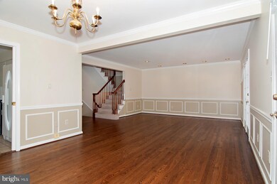 10829 Brewer House Rd, Rockville, MD 20852 - photo 3