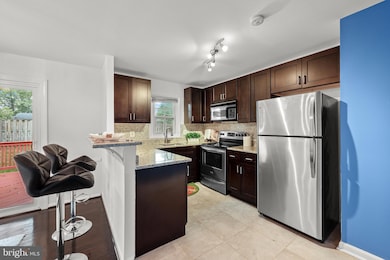 5802 Shepherd Ln, Lanham, MD 20706 - photo 4