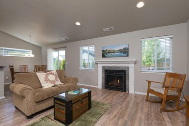 3183 SW Evergreen (4 of 25)