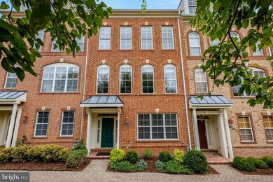 220 Herndon Station Square, Herndon, VA 20170 - photo 4