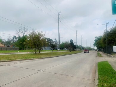 6102 Wheatley St, Houston, TX 77091 - photo 5