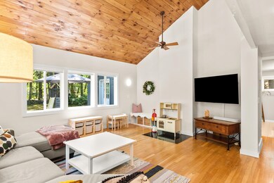 30 Shelburne Rd, Nashua, NH 03063 - photo 4