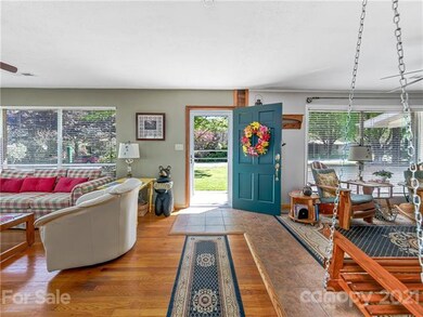 33 Holly Hill Dr, Asheville, NC 28806 - photo 2