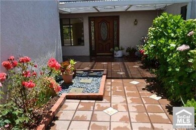 Courtyard view after entering the gate