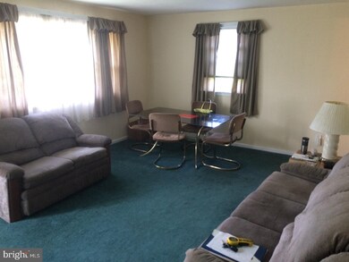 530 Anderson Ave, Folsom, PA 19033 - photo 4