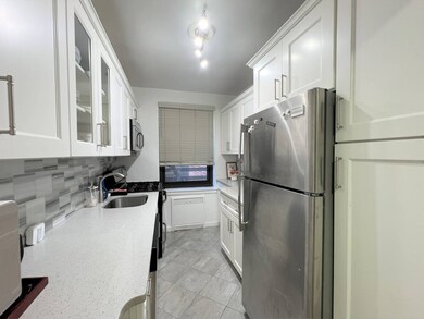 Windsor Park unit 4 G, Oakland Gardens, NY 11364 - photo 7