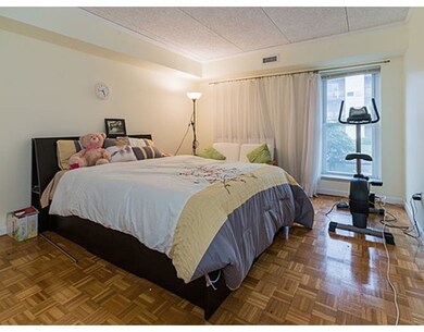 44 Broadlawn Park unit 20A, Chestnut Hill, MA 02467 - photo 7